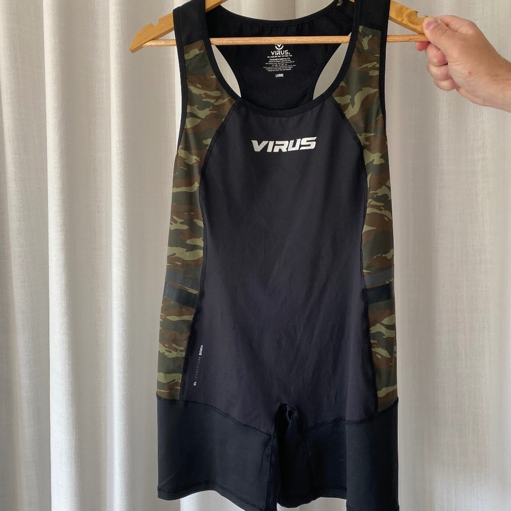 Virus Weightlifting Singlet - Camo & Black